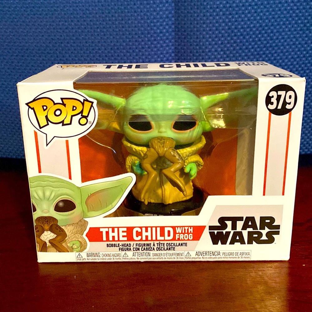 NWOT - - Star Wars - Mandalorian The Child with Frog Bobble-head